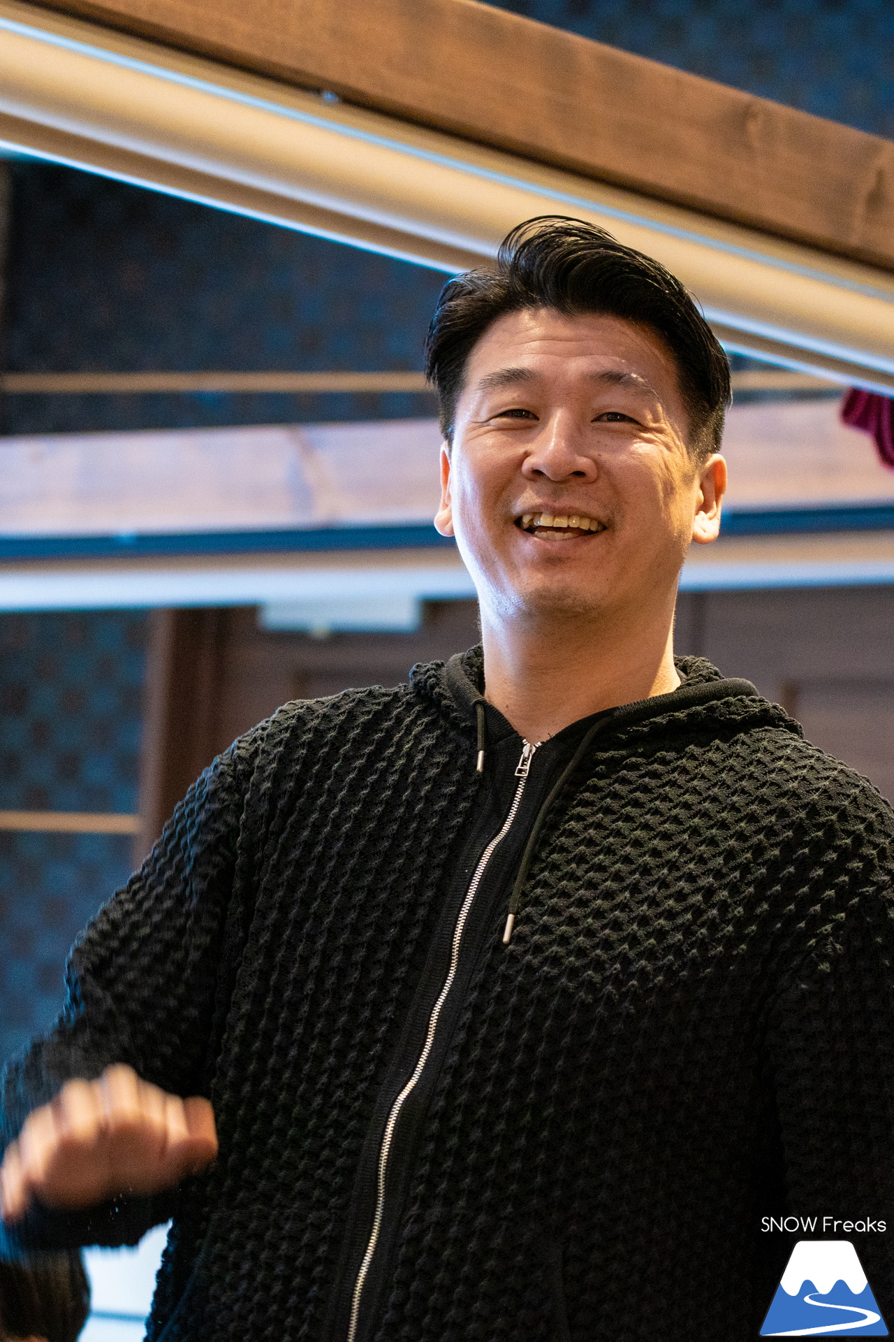 井山敬介さんと秋元日菜子さんのコンビは今年も健在！さらに、サプライズゲストも登場？！憧れのスキーヤーと一緒に雪と戯れ、『いちえ』の美味しいランチをいただく…。夢のようなイベント。めもるホールディングス presents プロスキーヤー・井山敬介さんと行く｜ダイナスティスキーリゾート